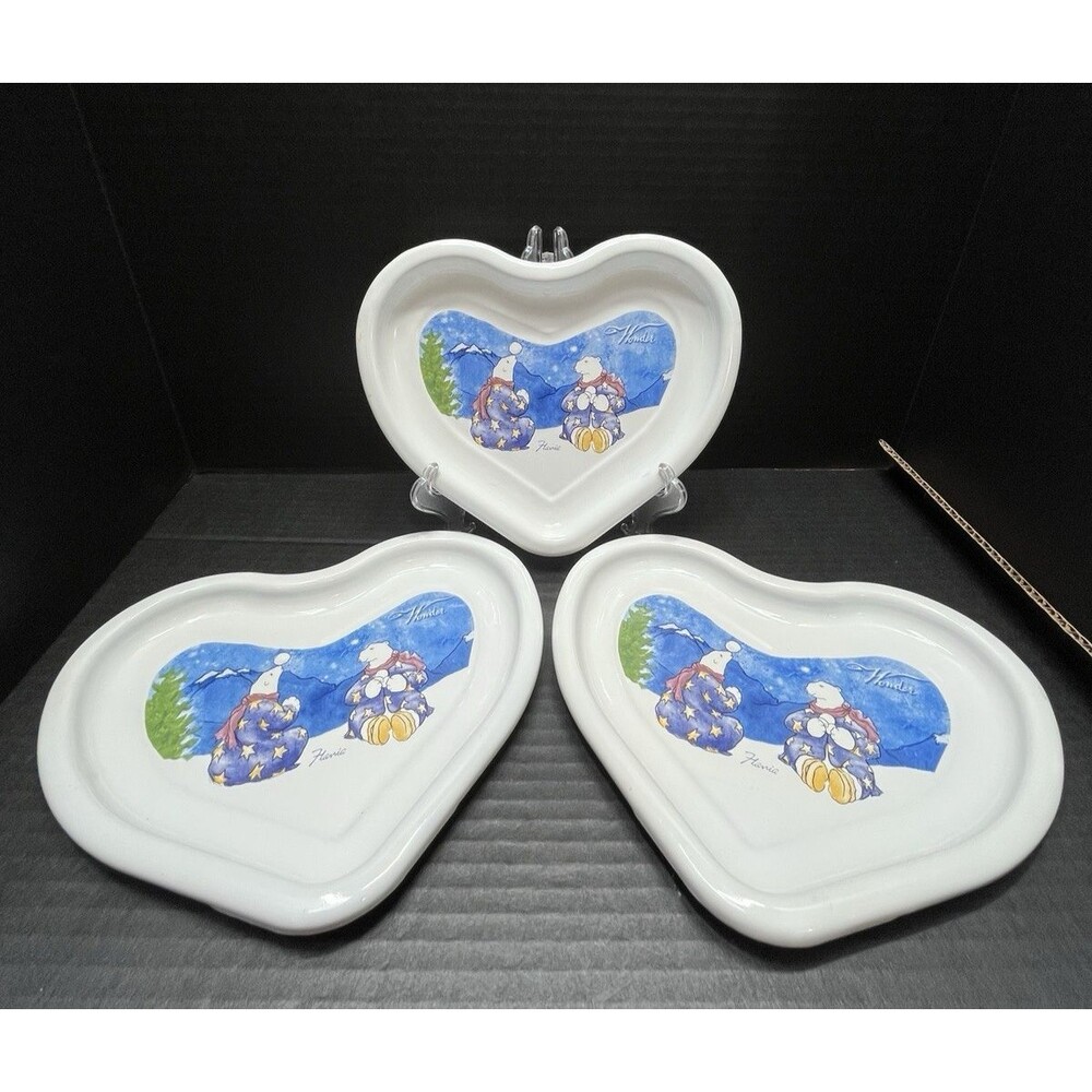 Lot of 3 The Golden Rabbit 9.5" Heart Shape Enamelware Plate Flavia Polar Bears